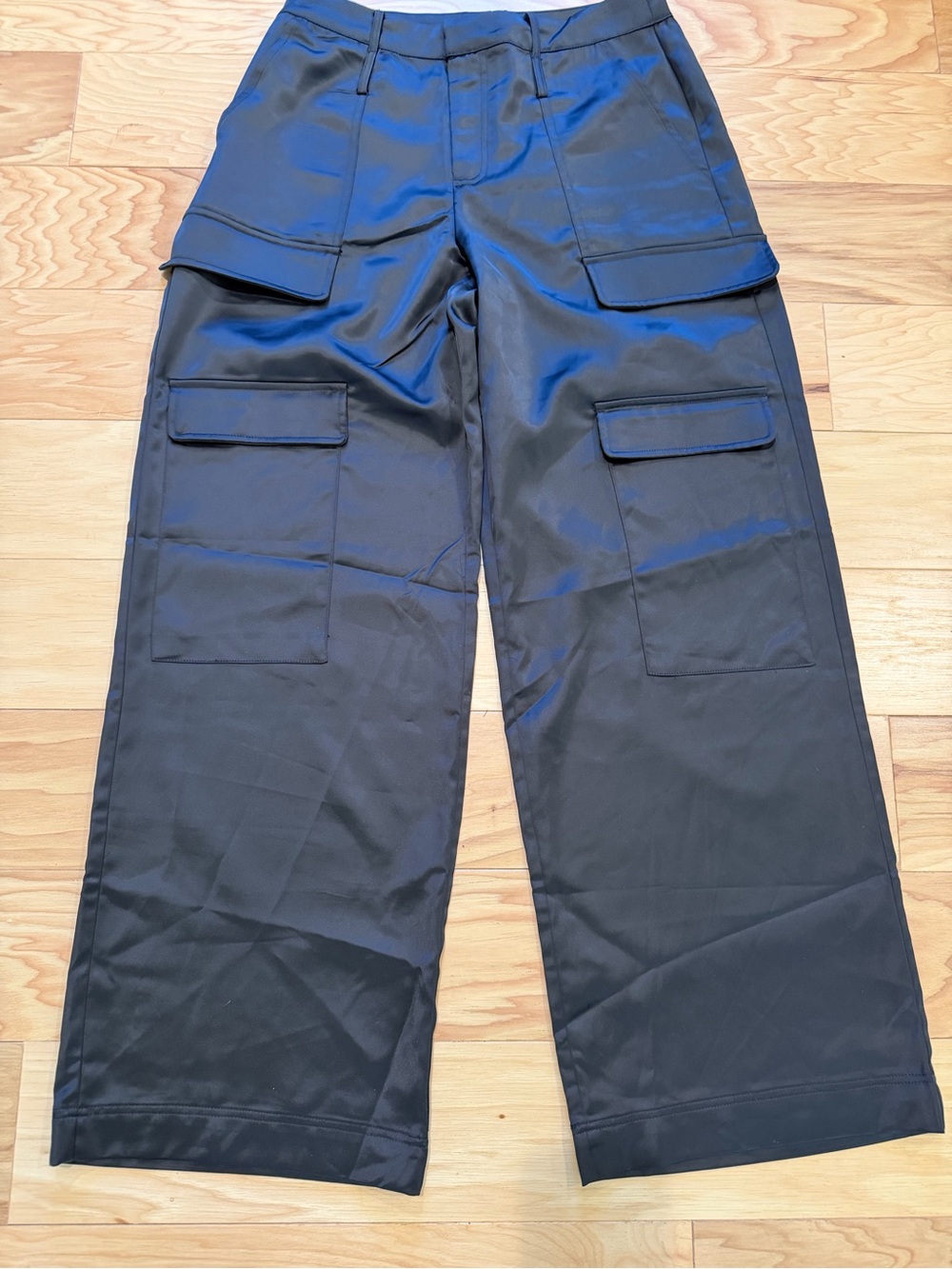 The Noli Shop Milan Satin Cargo Pants Black Size 6 NWT Utility Quiet Luxury